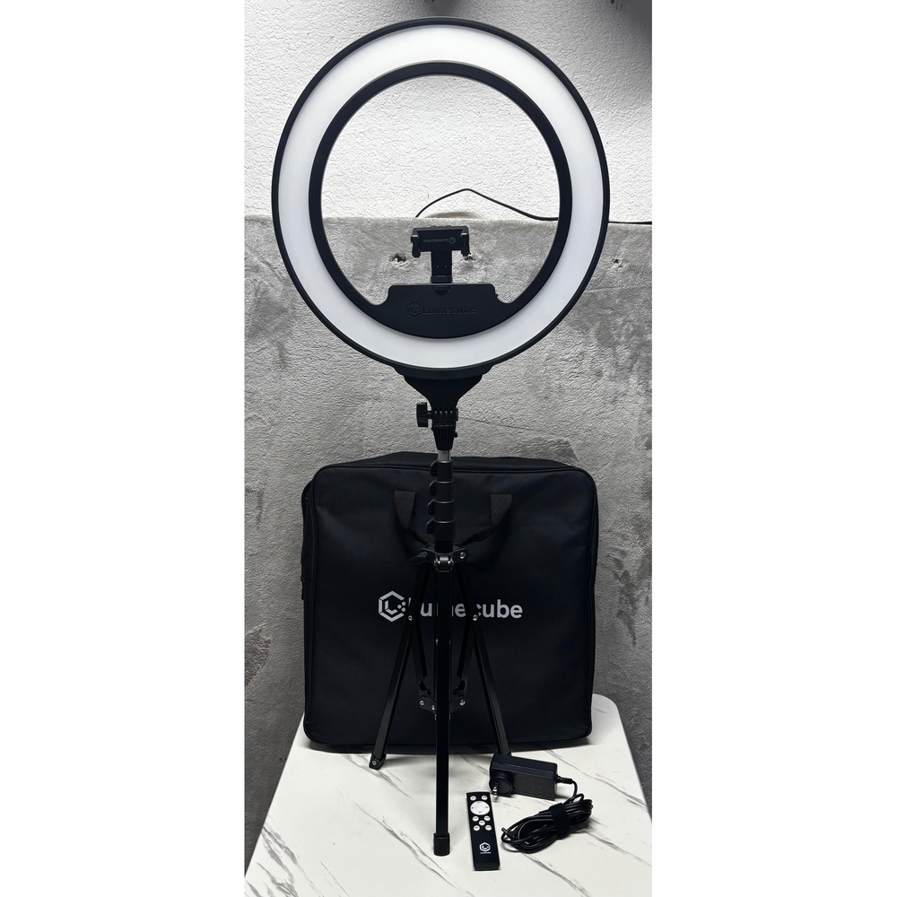 Lume Cube Ring Light Pro Kit OS Black Excellent Bi-Color LED Stand Remote